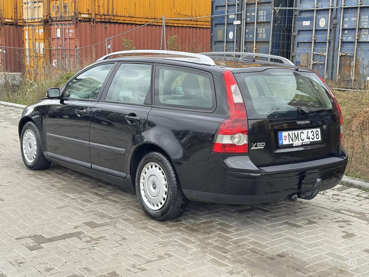 Volvo V50 2005 — двигун 1560 cm³, 110 HP (81kW)