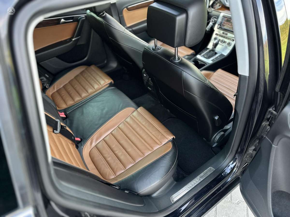 Volkswagen Passat 2012 — photo 19