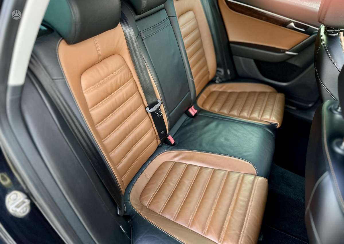 Volkswagen Passat 2012 — photo 20