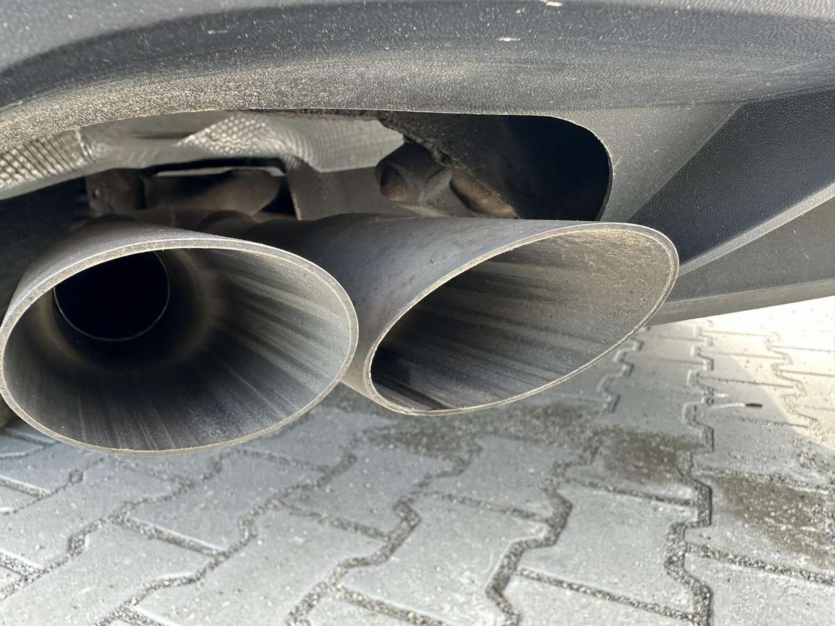 Volkswagen Passat 2012 — photo 33
