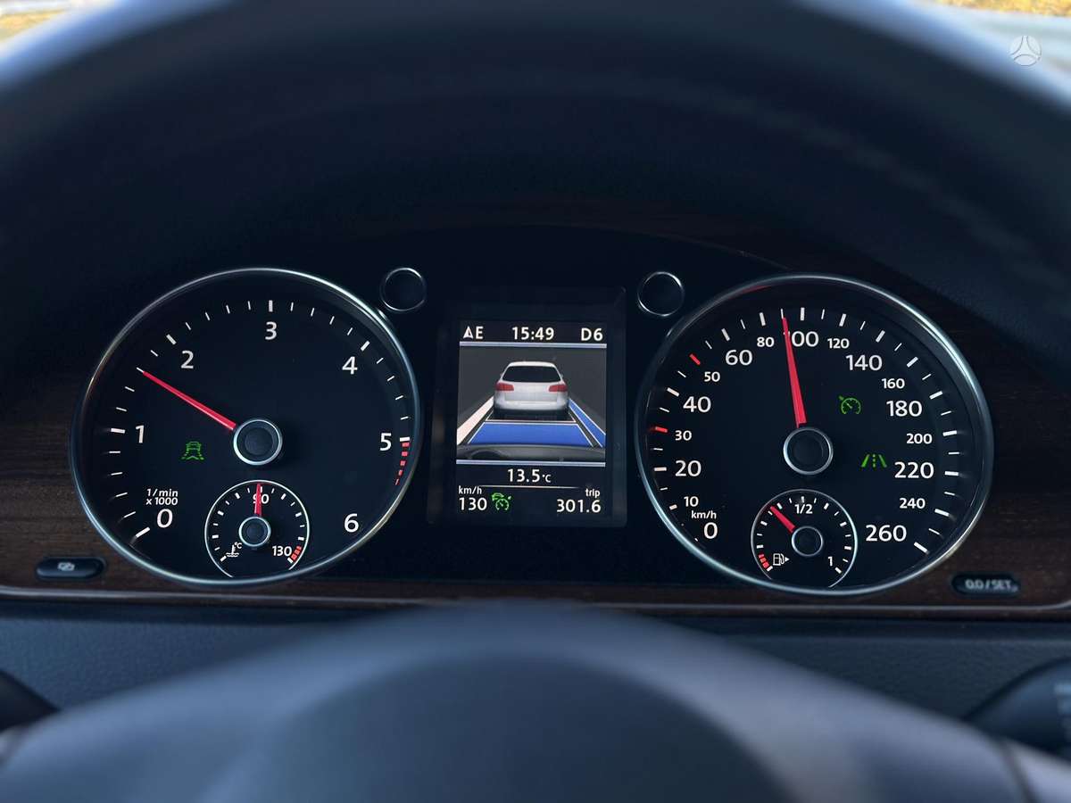 Volkswagen Passat 2012 — photo 36