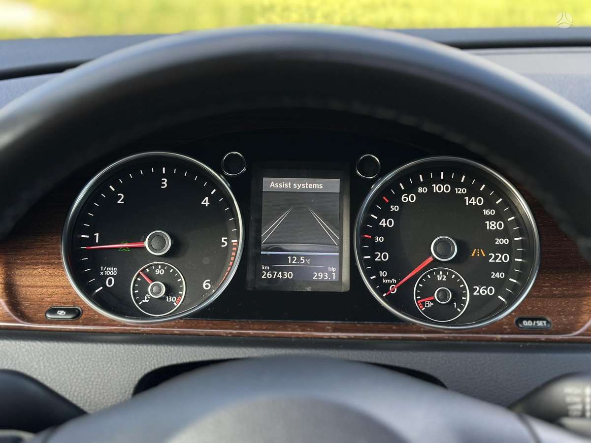 Volkswagen Passat 2012 — photo 40