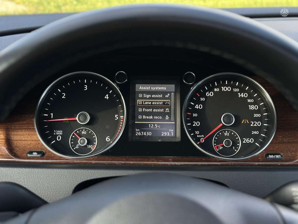 Volkswagen Passat 2012 — photo 44