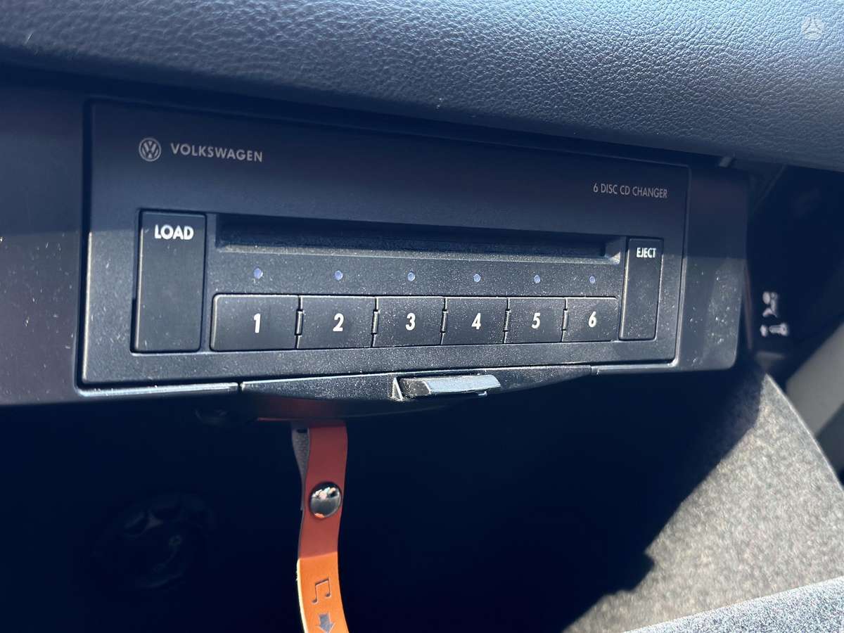 Volkswagen Passat 2012 — photo 47