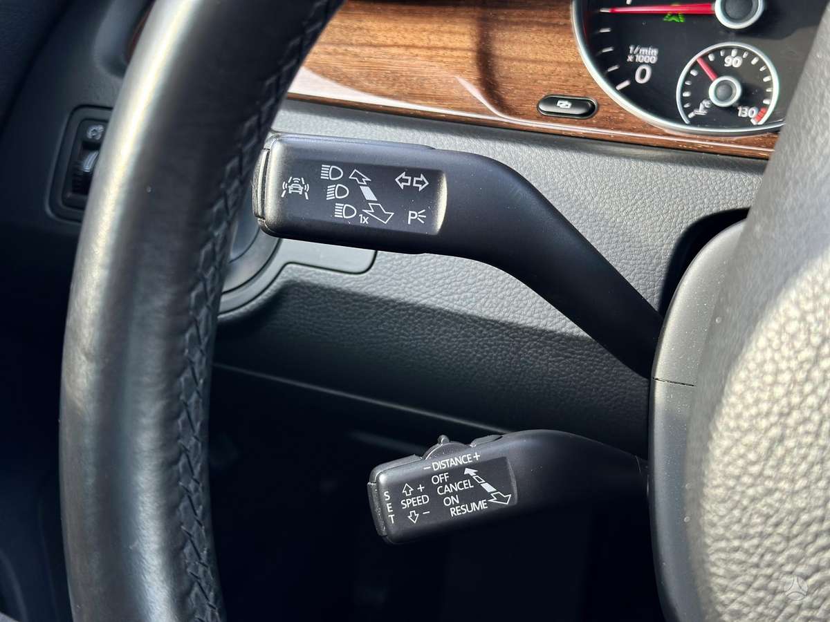 Volkswagen Passat 2012 — photo 48