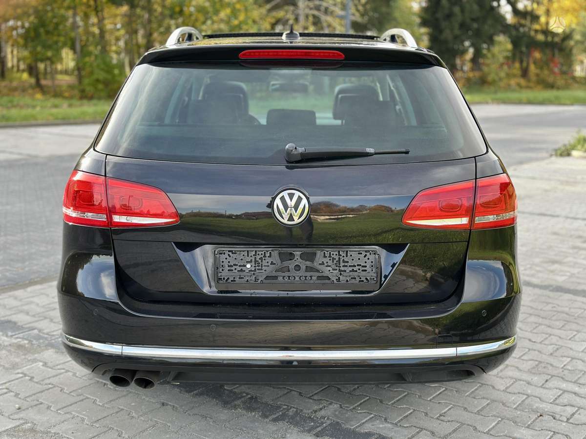 Volkswagen Passat 2012 — photo 6