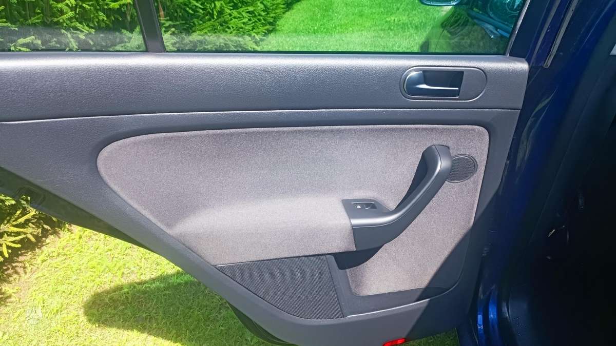 Volkswagen Golf 2010 — photo 6