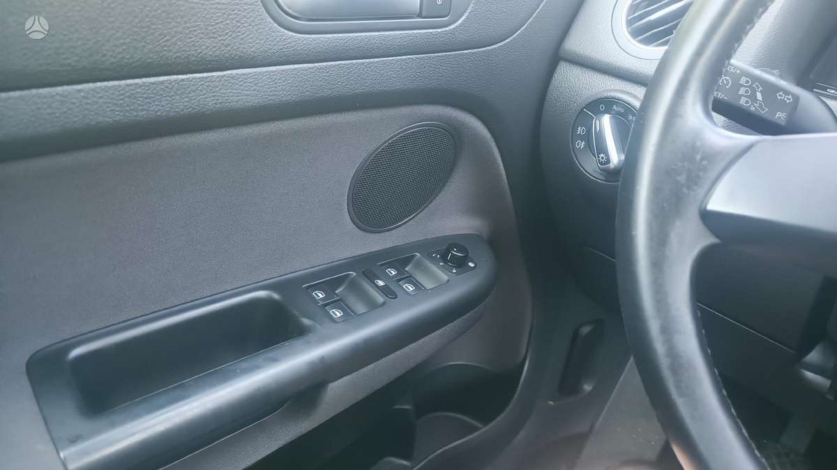 Volkswagen Golf 2010 — photo 8