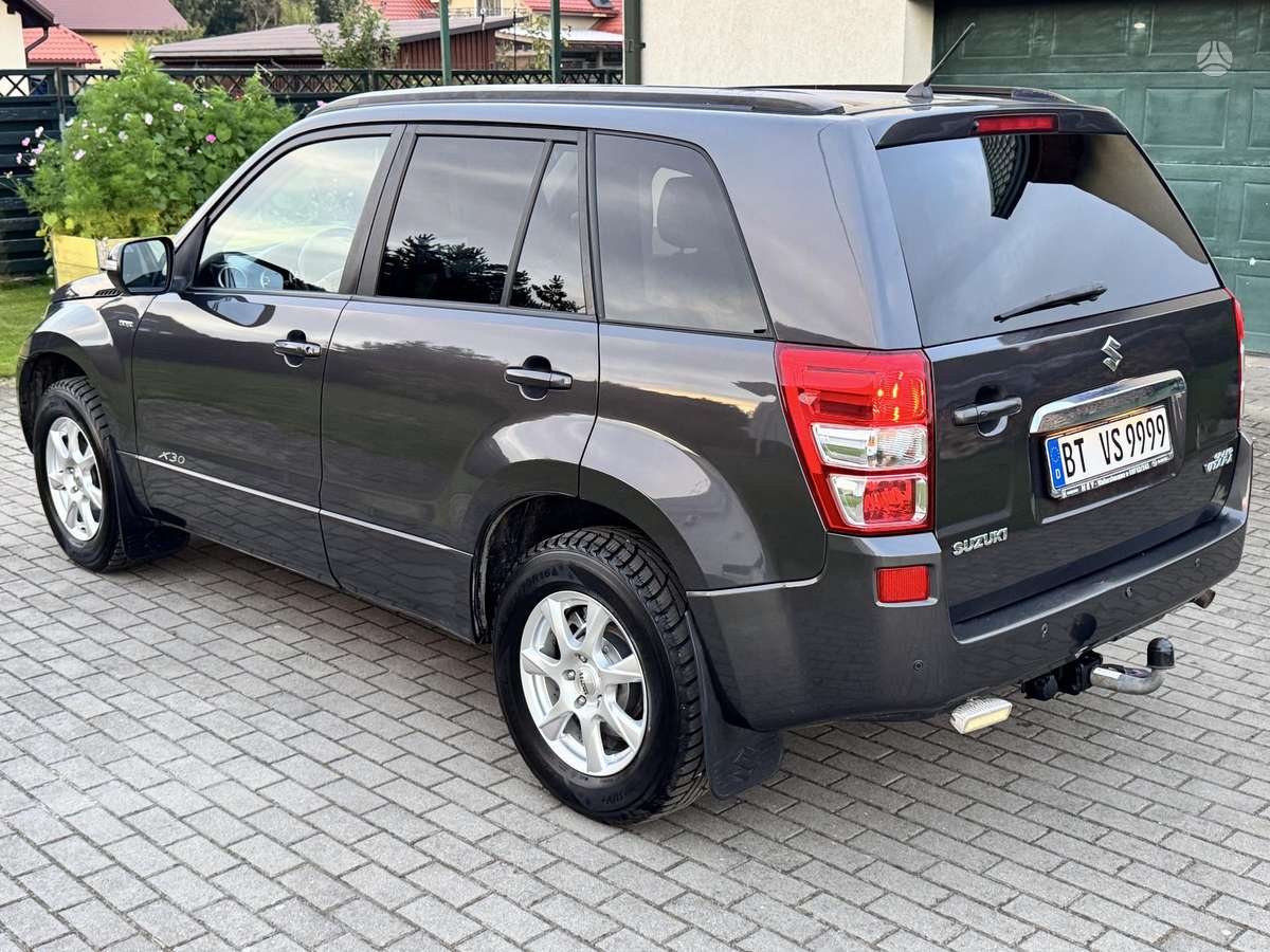 Suzuki Grand 2011 — двигун 1870 cm³, 129 HP (95kW)