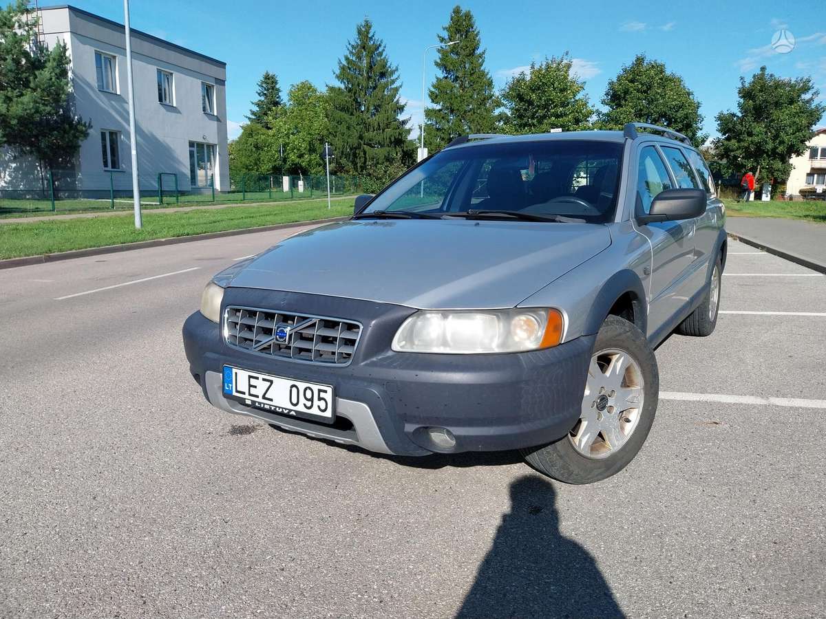 Volvo XC70 2006 — rear view