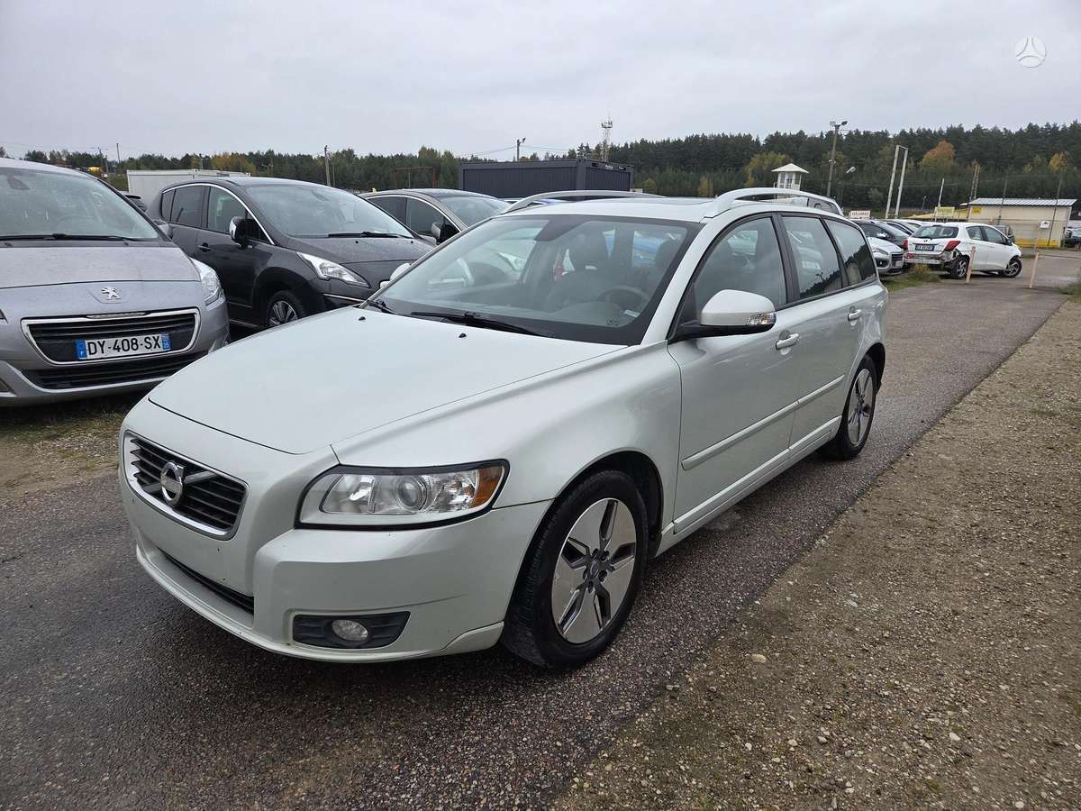 Volvo V50 2012 — vehicle for AFU Ukraine
