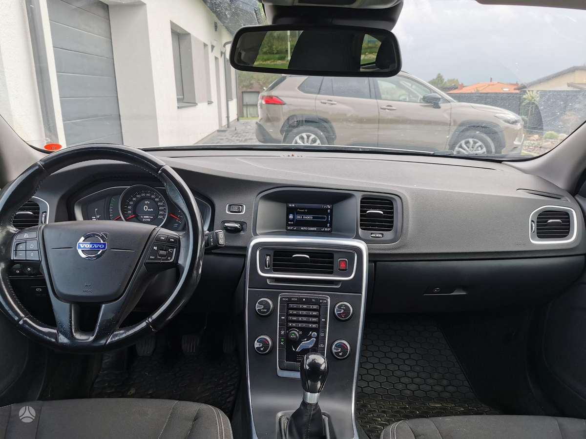 Volvo V60 2014 — photo 5