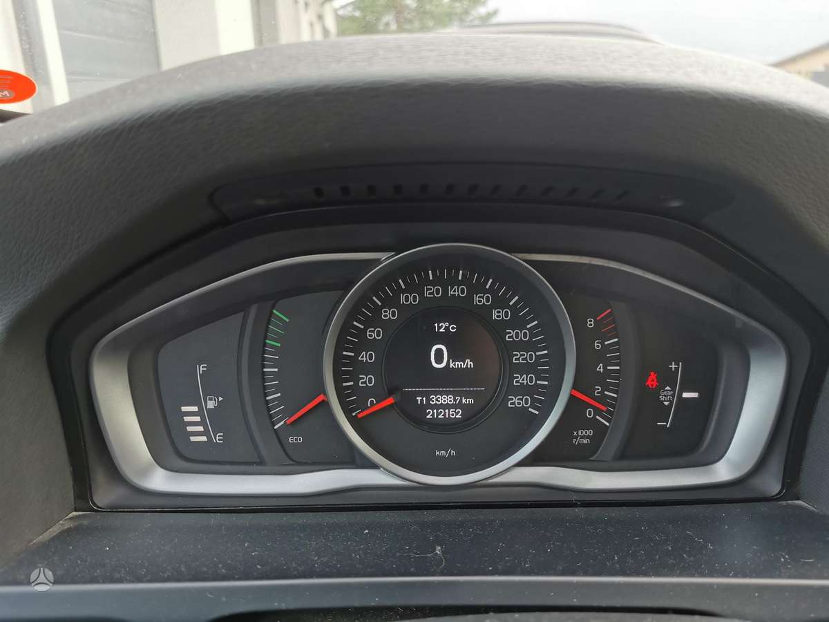 Volvo V60 2014 — photo 6