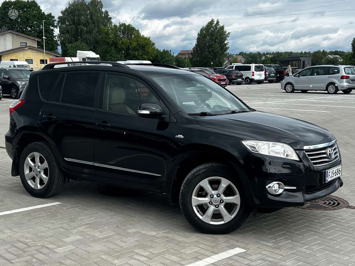 Toyota RAV4, 2010