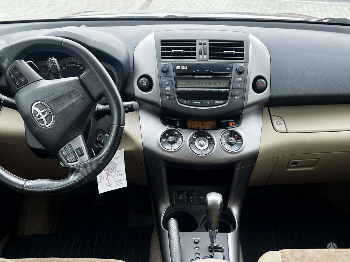 Toyota RAV4 2010 — engine 2231 cm³, 150 HP (110kW)