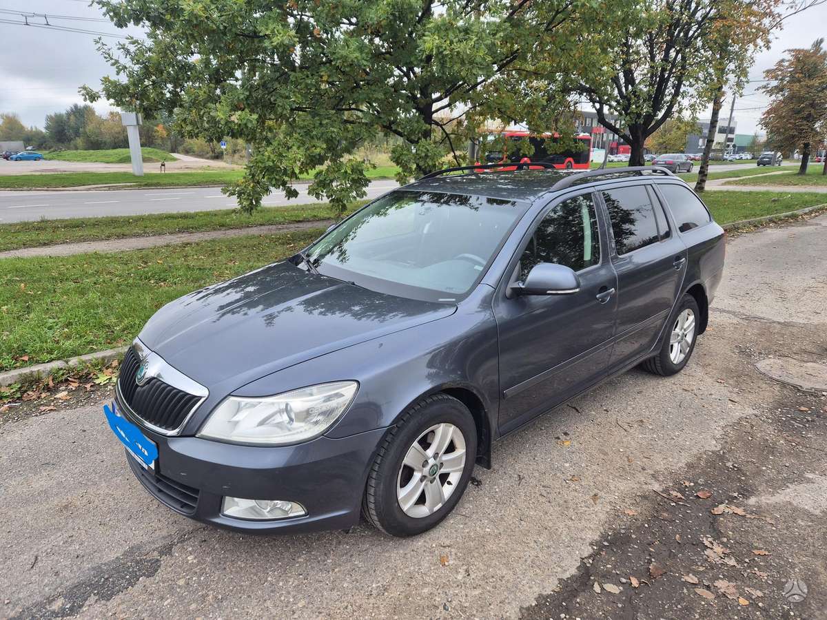 Skoda Octavia 2012 — interior