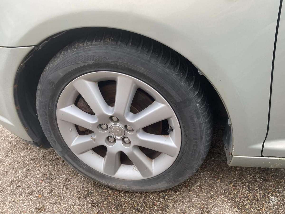 Toyota Avensis 2004 — photo 12