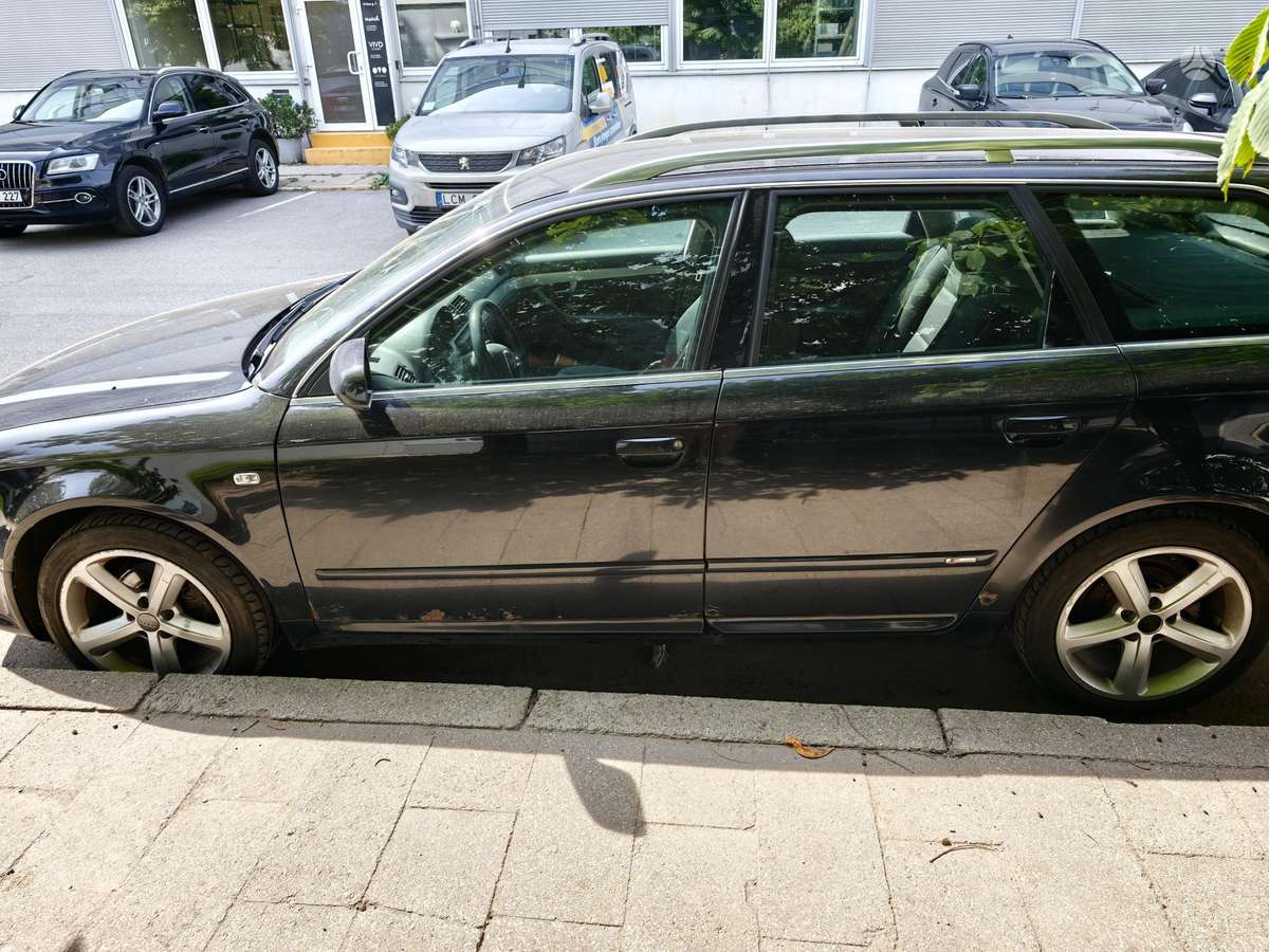 Audi A4 2006 — rear view