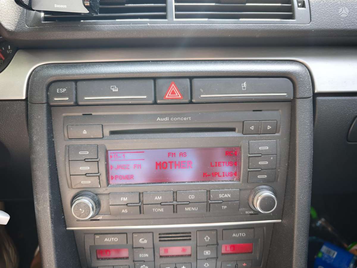 Audi A4 2006 — photo 5