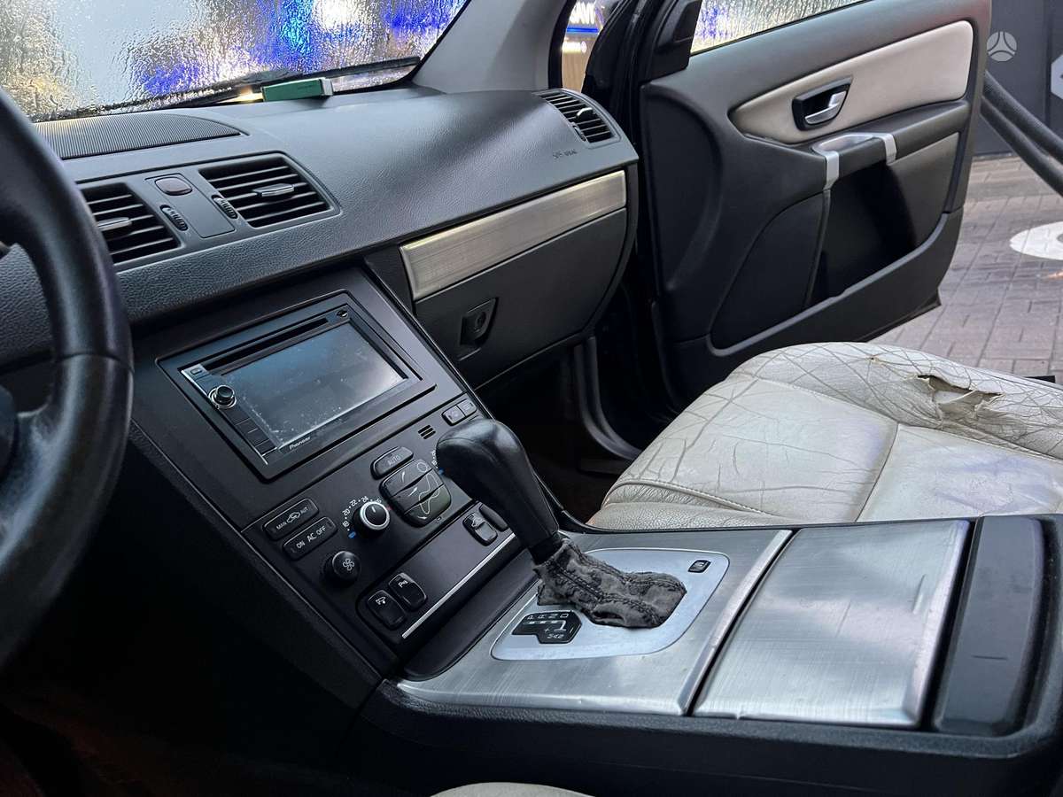 Volvo XC90 2007 — photo 13