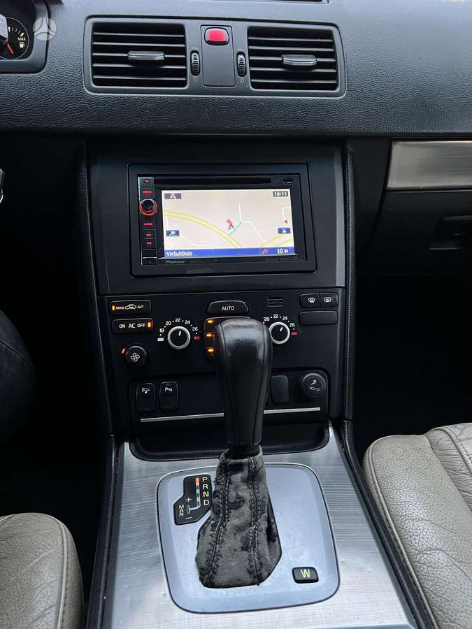 Volvo XC90 2007 — photo 19