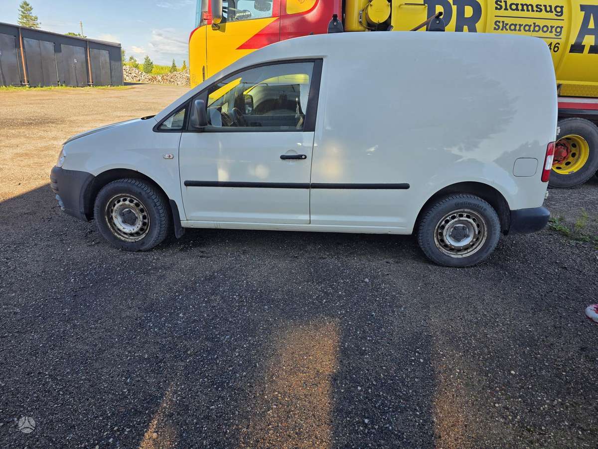 Volkswagen Caddy 2008 — вигляд ззаду
