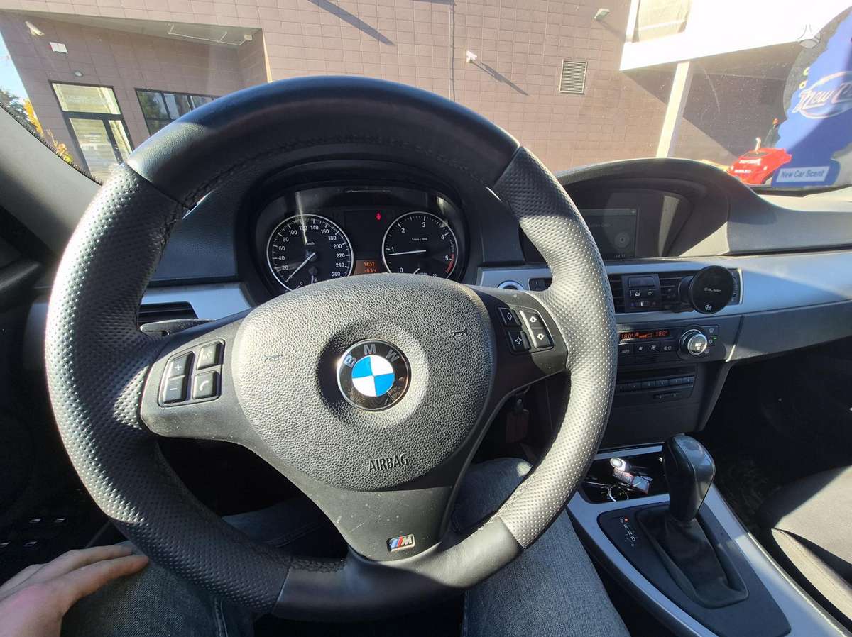 BMW 320 2008 — photo 6
