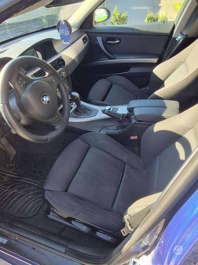 BMW 320 2008 — photo 7