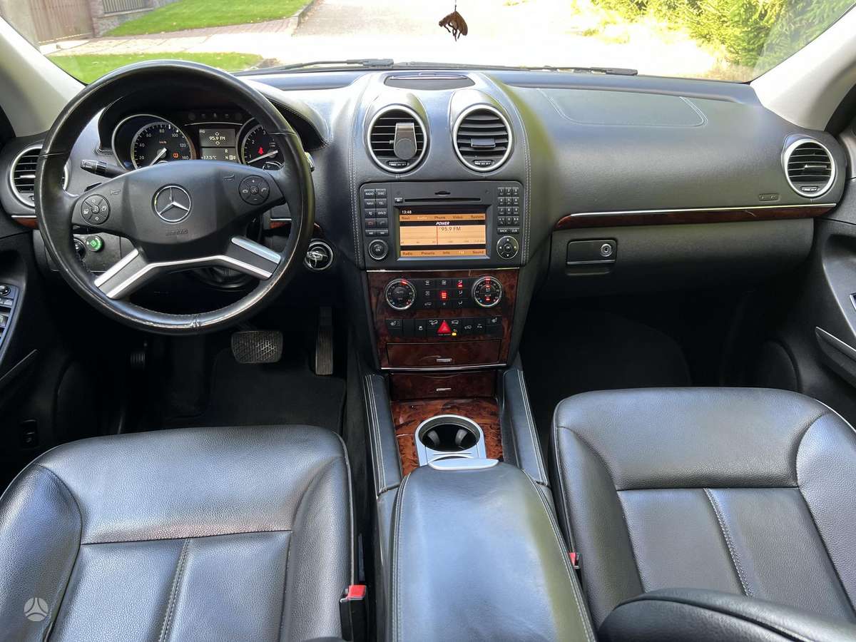 Mercedes-Benz GL450 2012 — photo 14