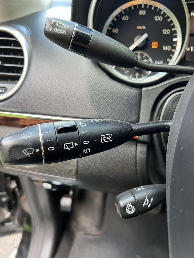 Mercedes-Benz GL450 2012 — photo 29