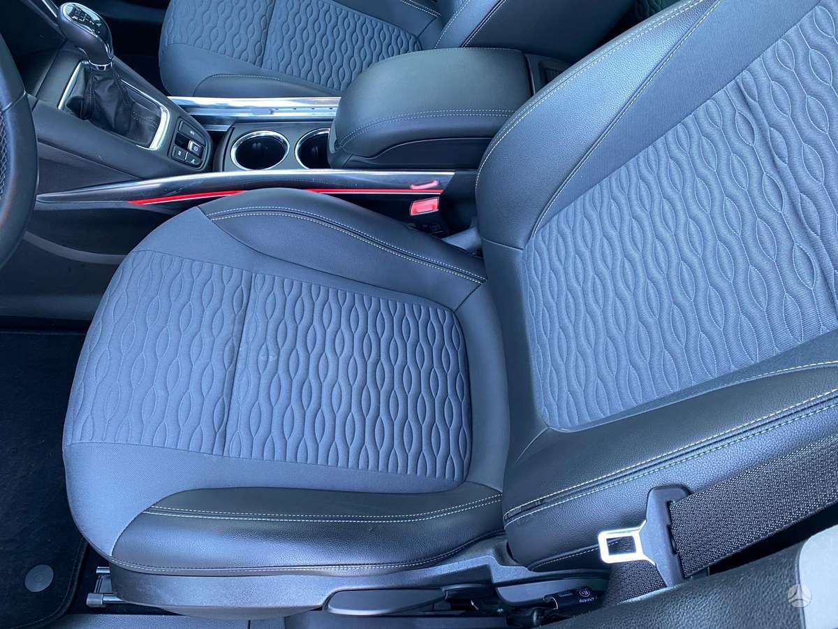Opel Zafira 2013 — photo 10