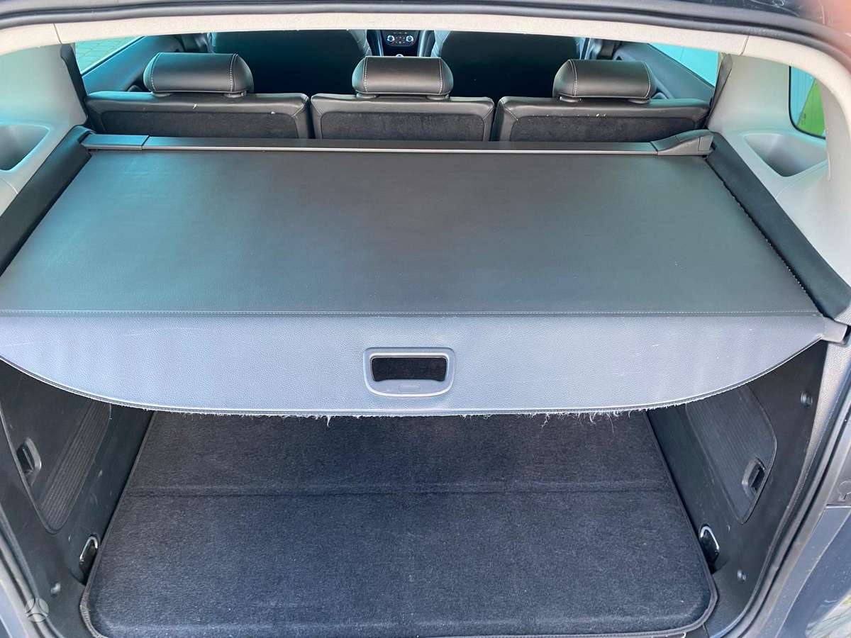 Opel Zafira 2013 — photo 20