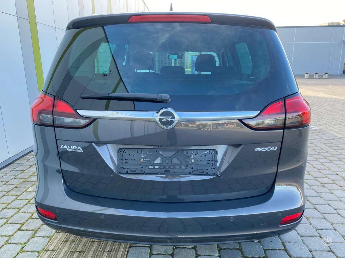 Opel Zafira 2013 — engine 1910 cm³, 120 HP (88kW)