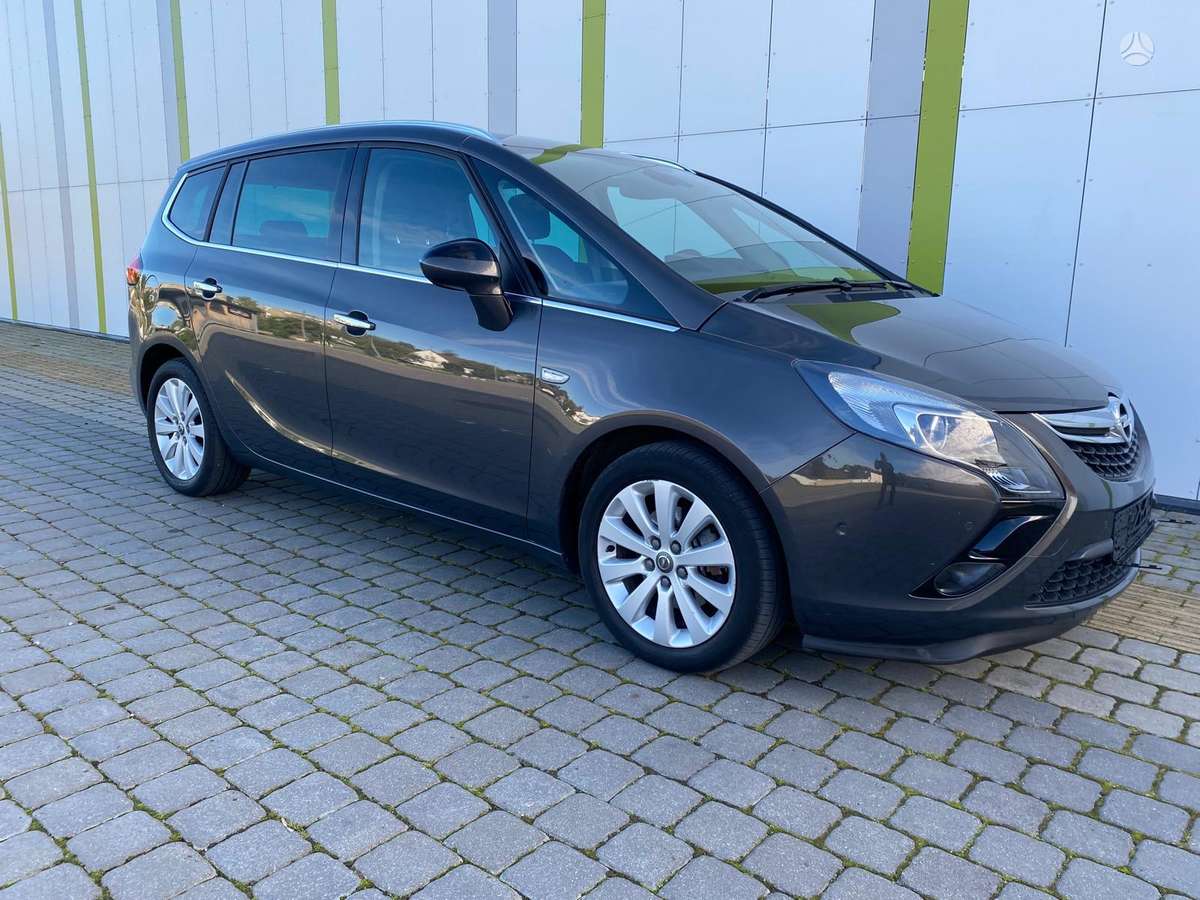 Opel Zafira 2013 — photo 7
