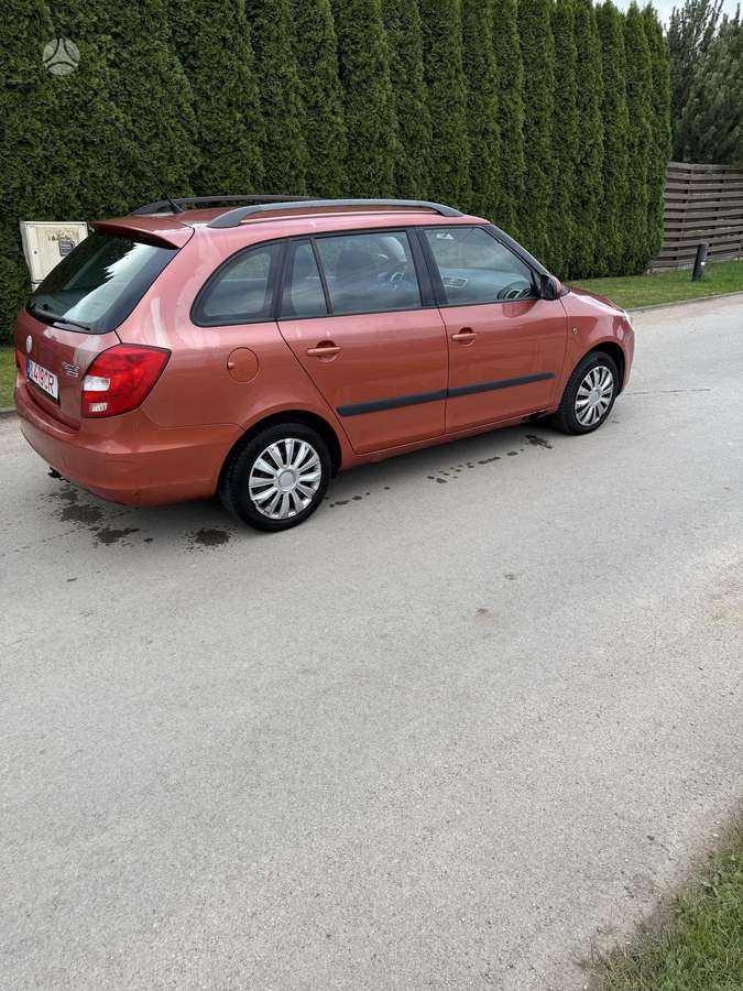 Skoda Fabia 2008 — engine 1896 cm³, 105 HP (77kW)