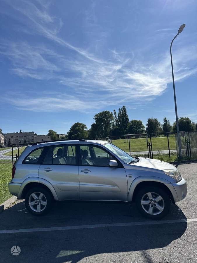 Toyota RAV4 2005 — photo 6