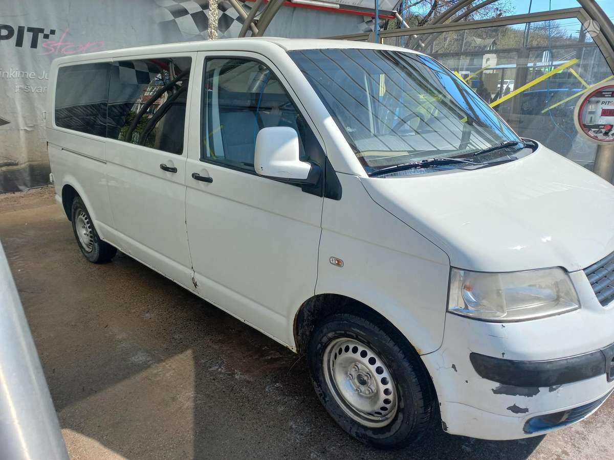 Volkswagen Transporter 2007 — салон