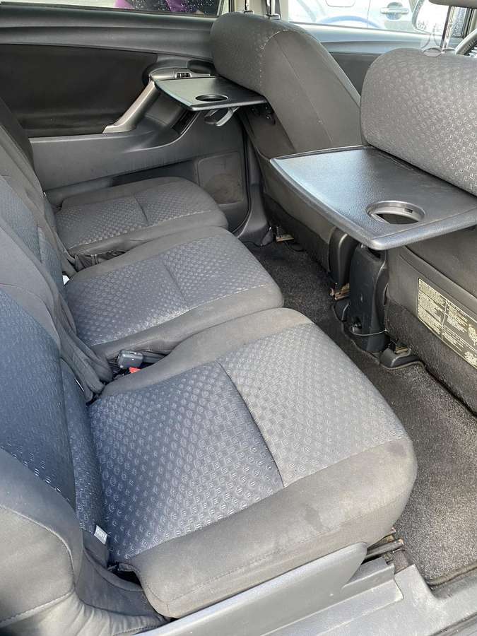Toyota Verso 2010 — photo 7