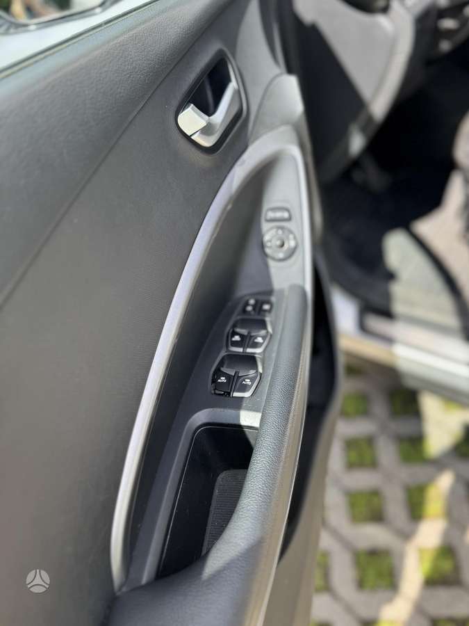 Hyundai Santa 2013 — photo 9