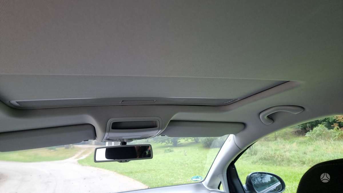 Volkswagen Golf 2012 — photo 37