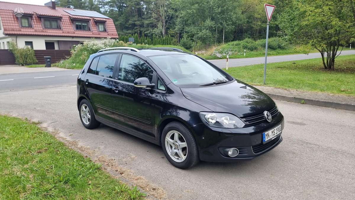 Volkswagen Golf 2012 — engine 1200 cm³, 105 HP (77kW)