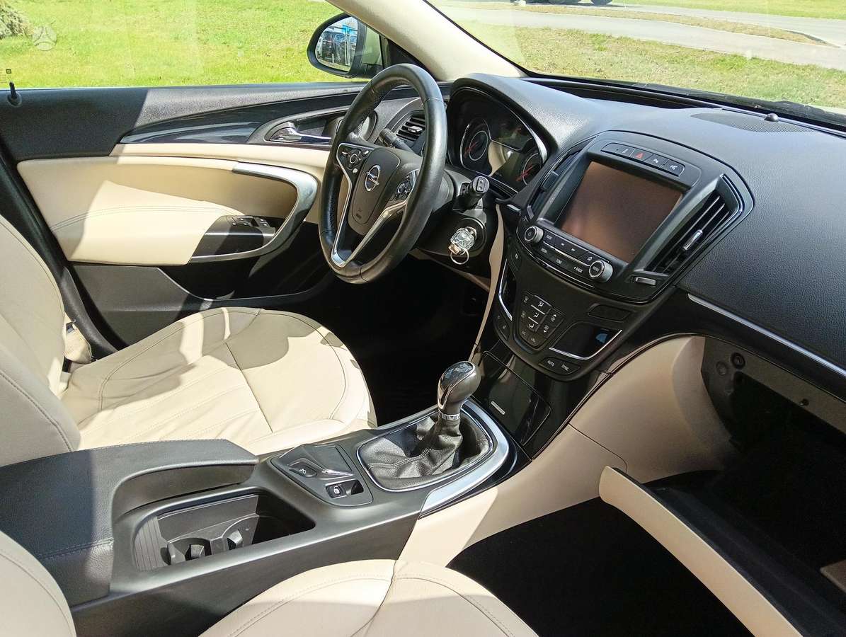 Opel Insignia 2015 — photo 10