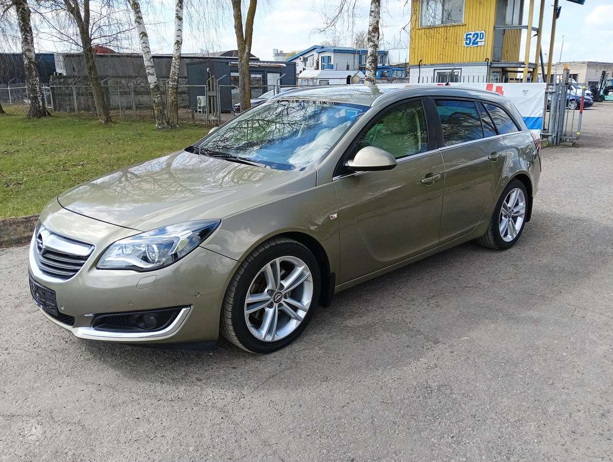 Opel Insignia 2015 — interior