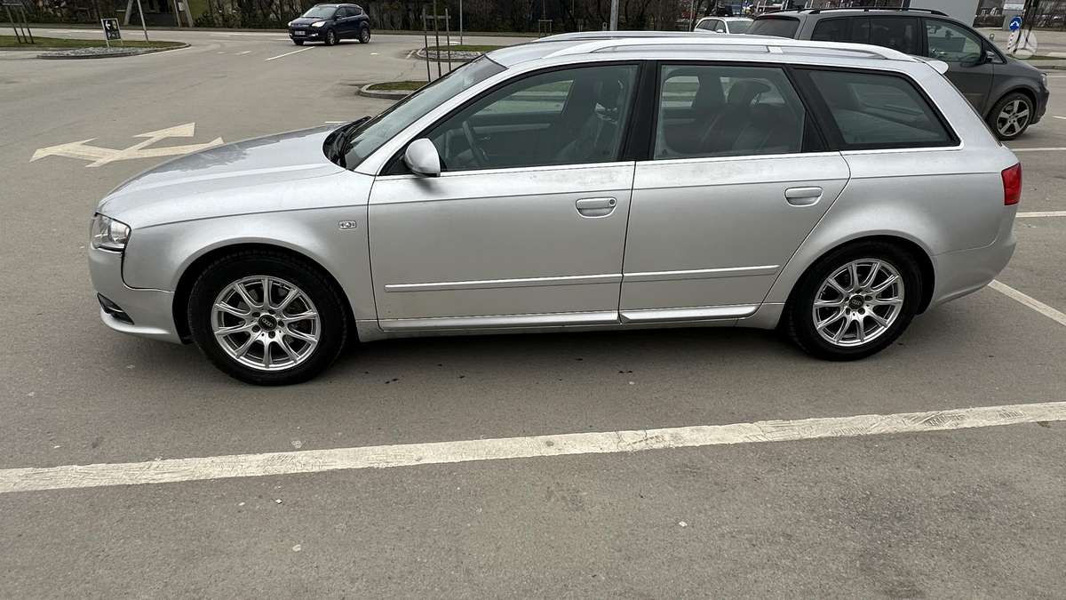 Audi A4 2006 — photo 22