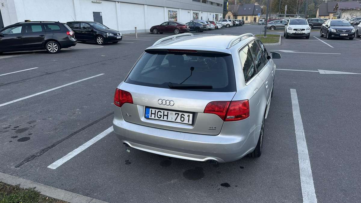Audi A4 2006 — engine 1968 cm³, 140 HP (103kW)