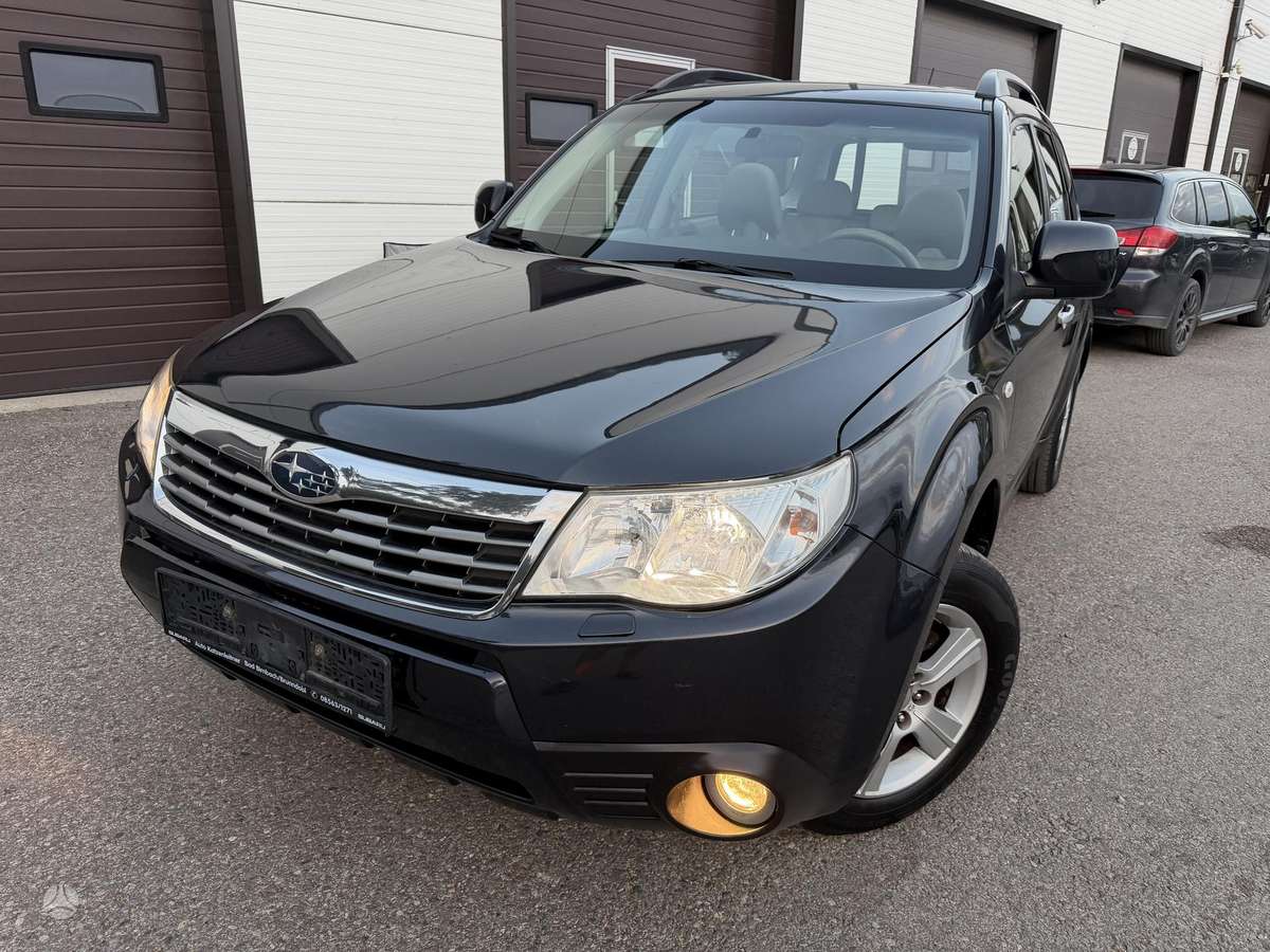 Subaru Forester 2009 — interior