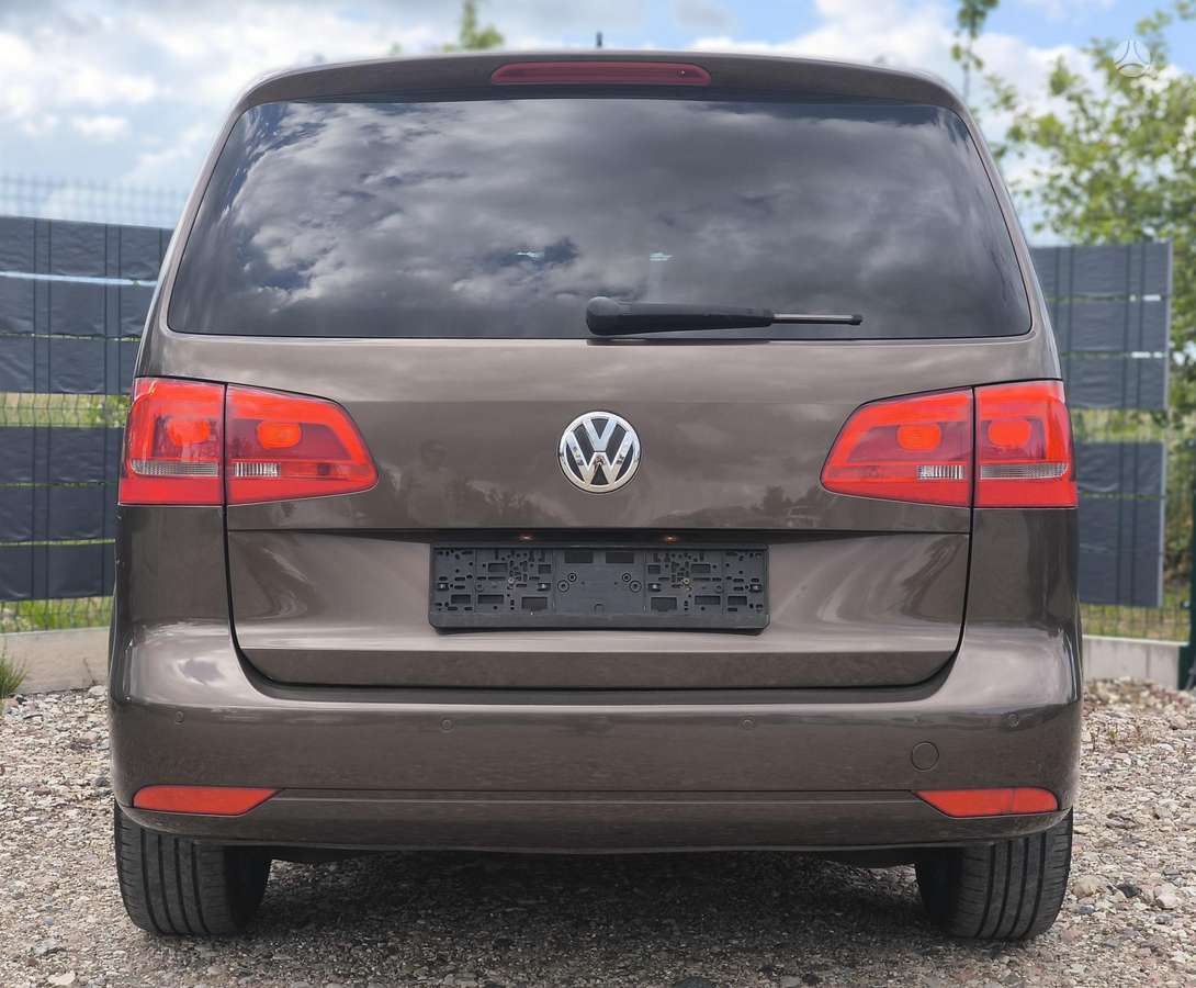 Volkswagen Touran 2011 — photo 7