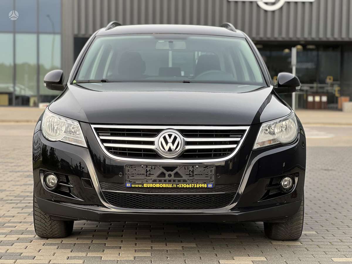 Volkswagen Tiguan 2009 — салон