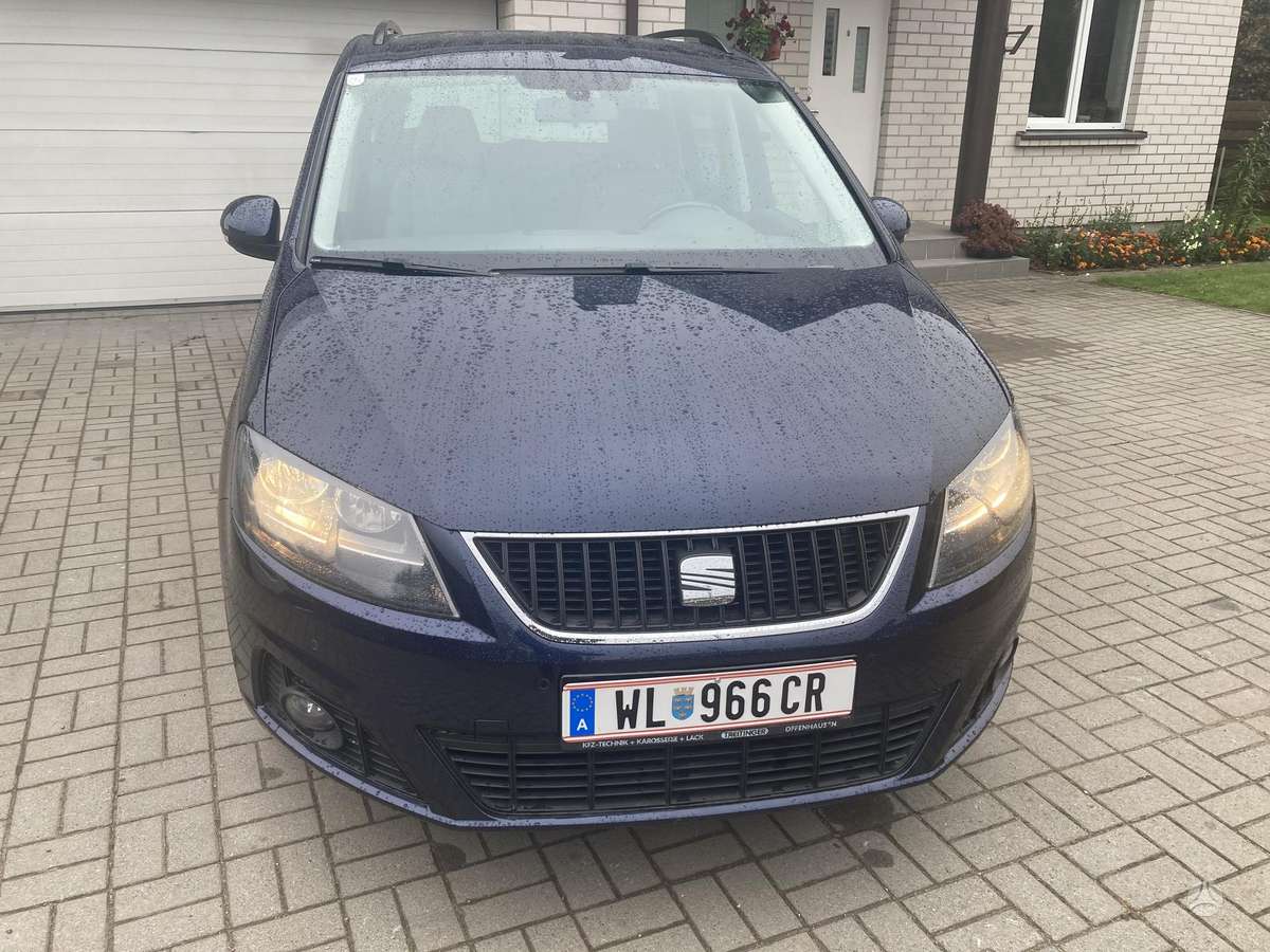 Seat Alhambra 2010 — вигляд ззаду