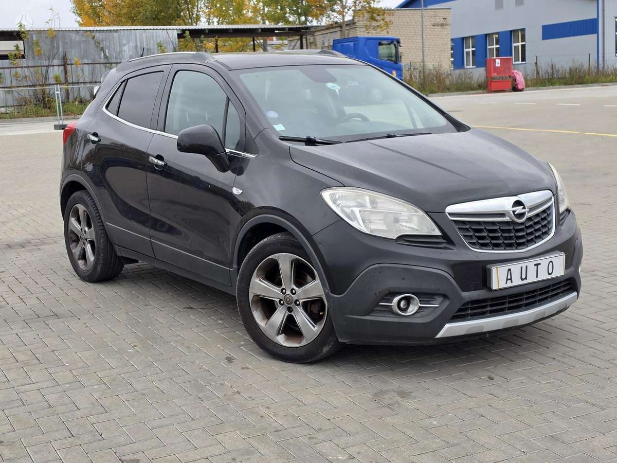 Opel Mokka 2015 — rear view